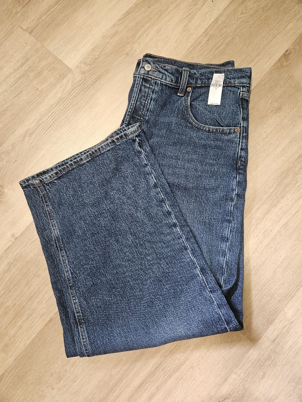 NWT Old Navy The Slouchy Wide Leg Jeans Size 14 Mid-Rise Relaxed Fit